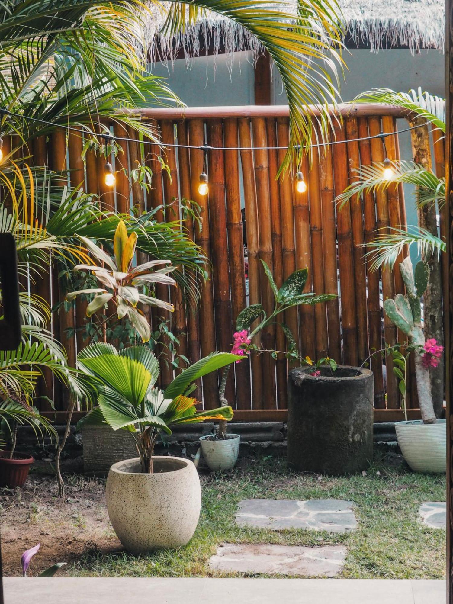 Secret Spot Surf And Stay Kuta  エクステリア 写真