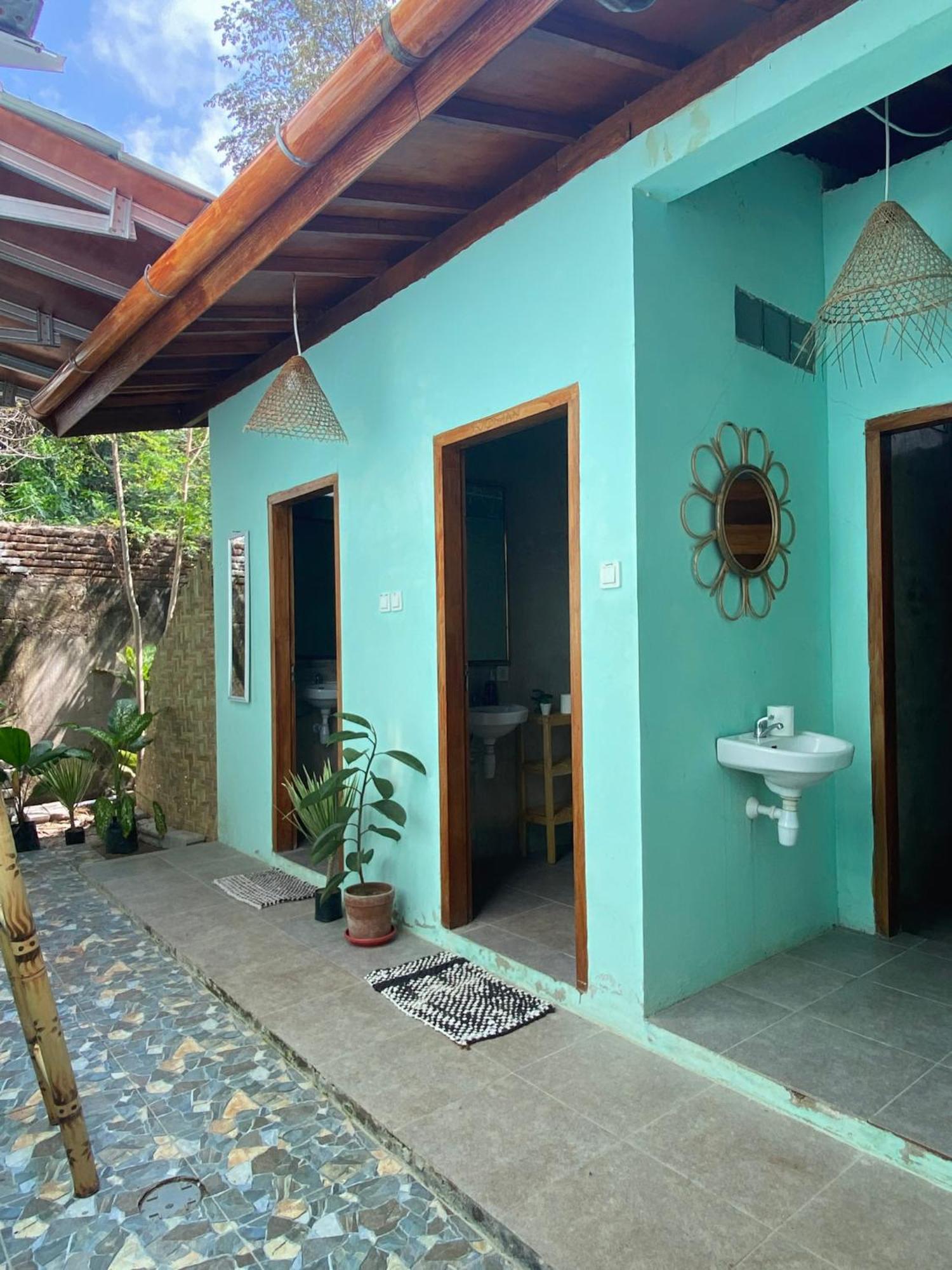 Secret Spot Surf And Stay Kuta  エクステリア 写真