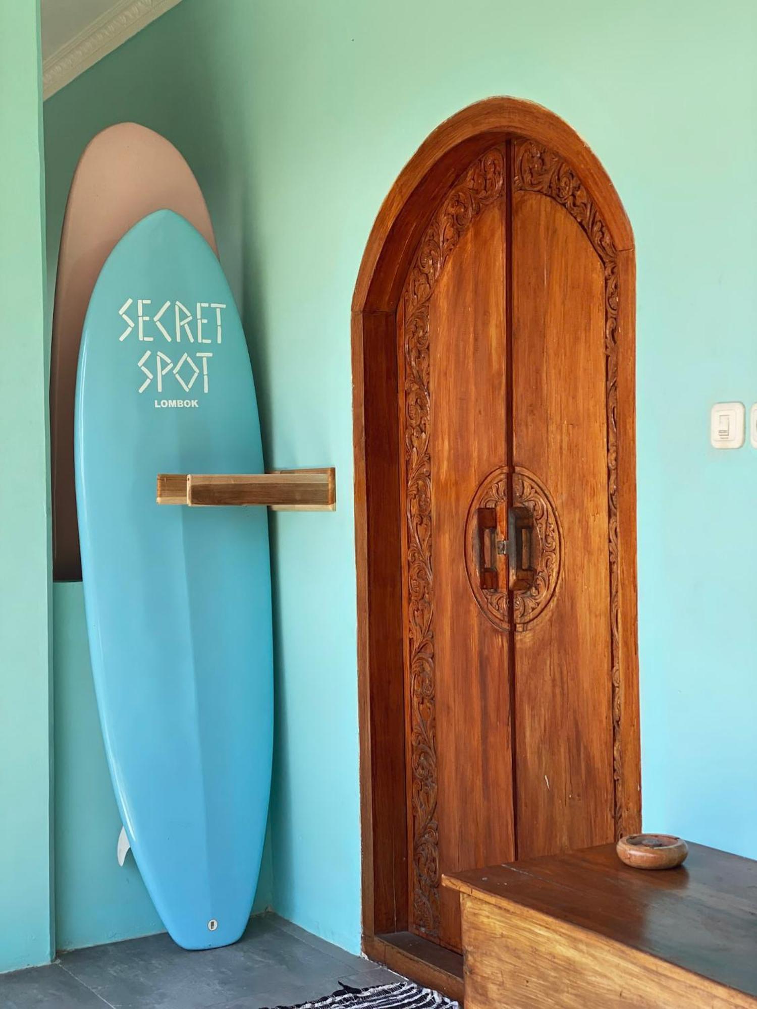 Secret Spot Surf And Stay Kuta  エクステリア 写真